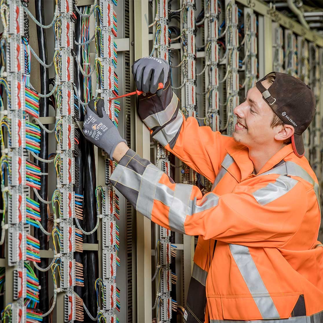 SalzburgAG_Lokalbahn_Systemelektroniker